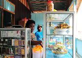 Foto: Women of the Tribe and Search of Freshwater Dolphins in Borneo